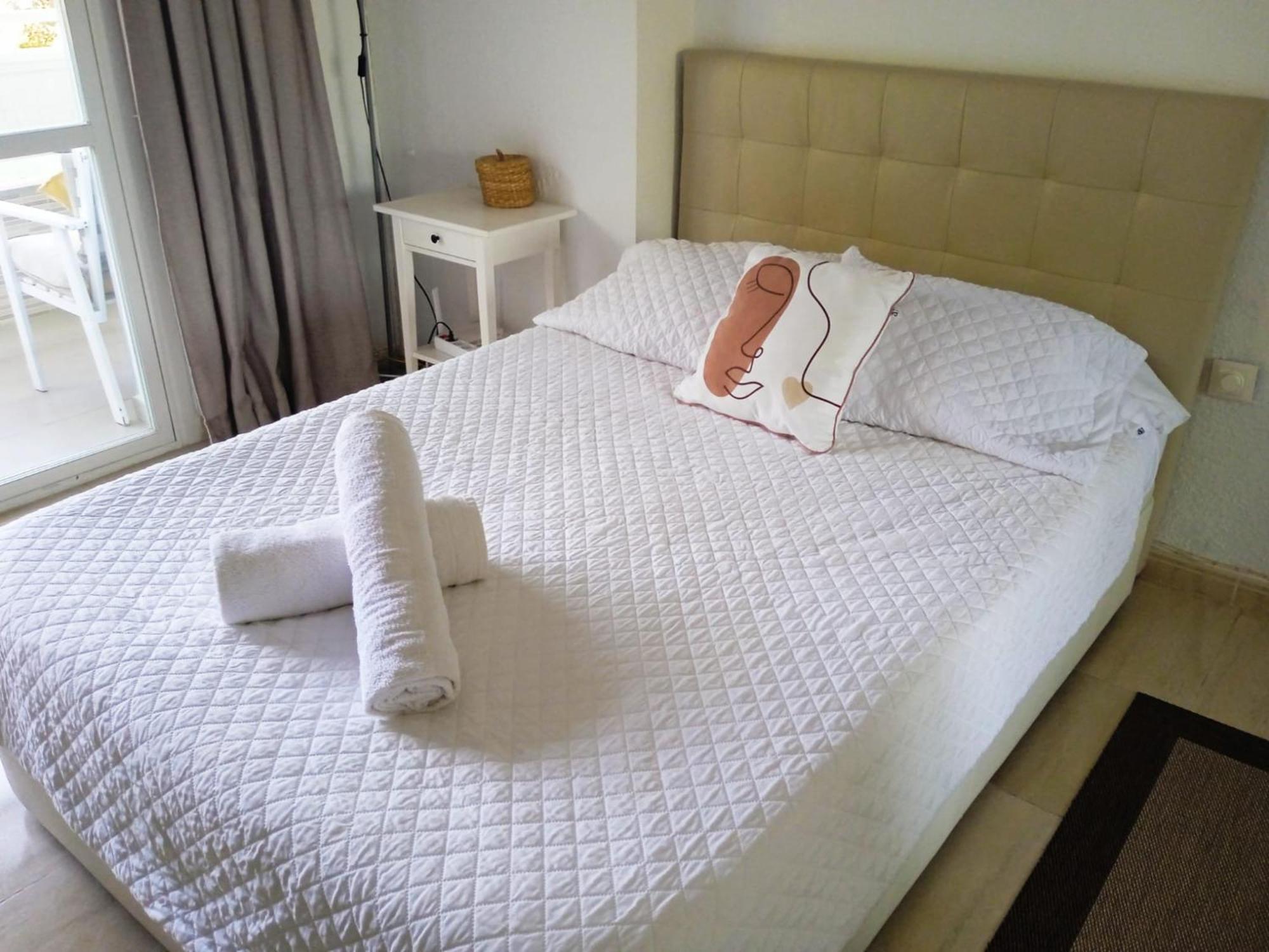 Estudio Torre De Andalucia Marbella Exteriör bild